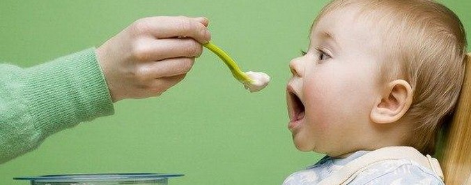 Кормим малыша смесью правильно